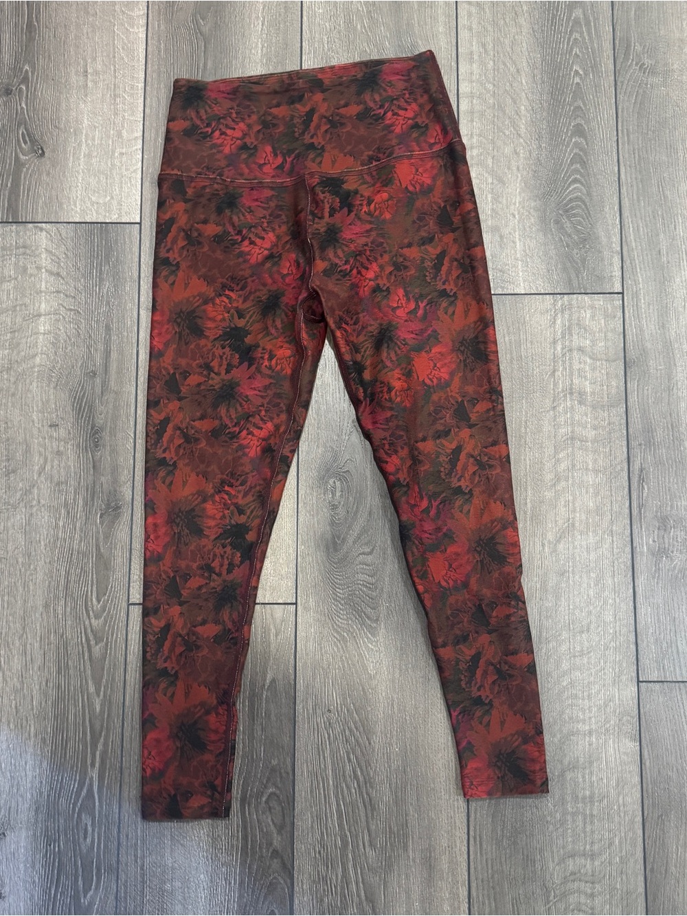 Red Floral Beyond Yoga Women’s Leggings Sz L